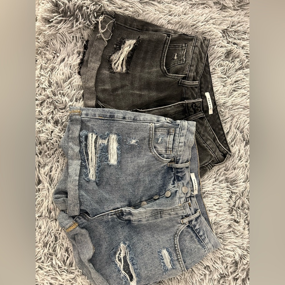 2 pack woman’s Black and blue pacsun jean shorts
